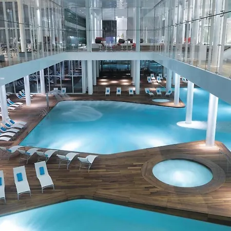 Amazing In With Sauna, 2 Bedrooms And Swimming Pool *