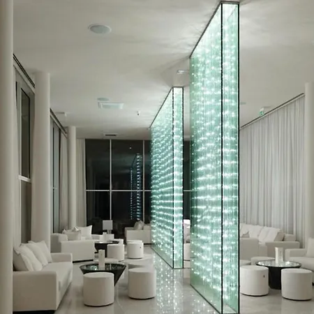 Amazing In With Sauna, 2 Bedrooms And Swimming Pool *