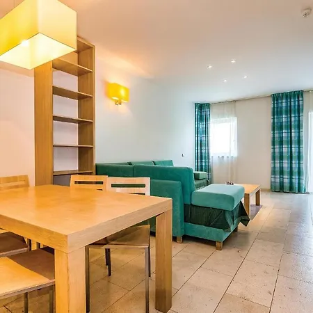 Amazing In With Sauna, 2 Bedrooms And Swimming Pool Apartman *