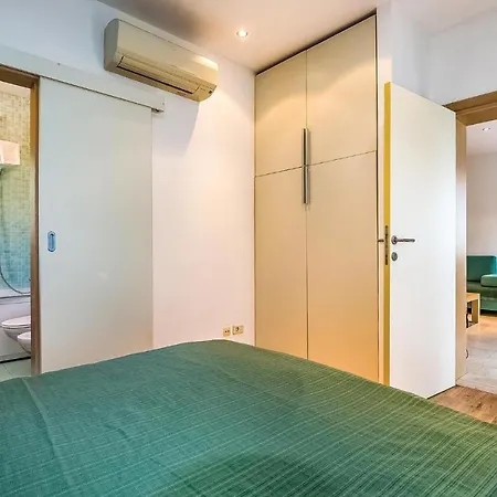 Amazing In With Sauna, 2 Bedrooms And Swimming Pool *